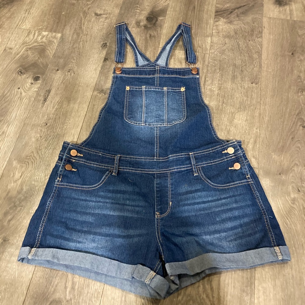 Juniors large shorts overalls